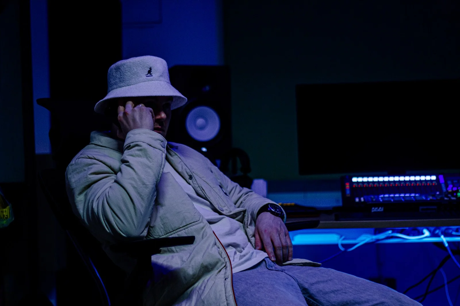 Marco Hesina im Tonstudio bei einer Session